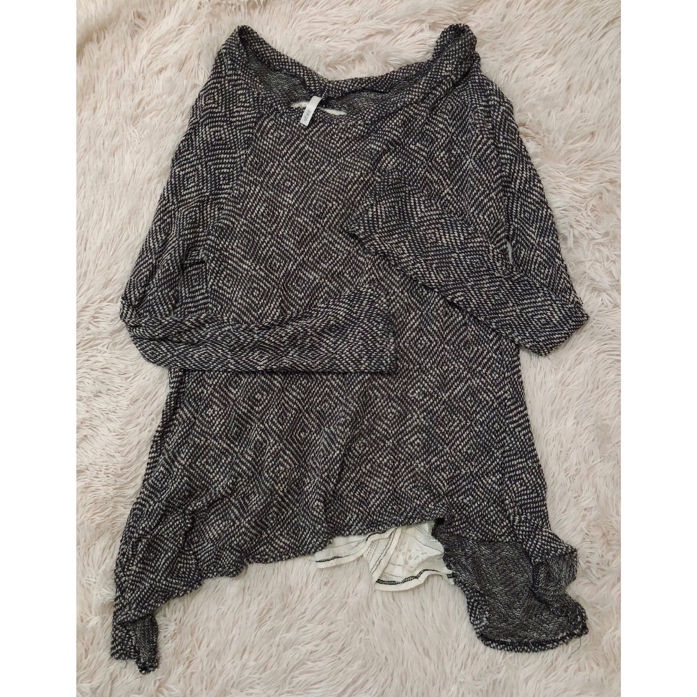 Boutique lightweight sweater